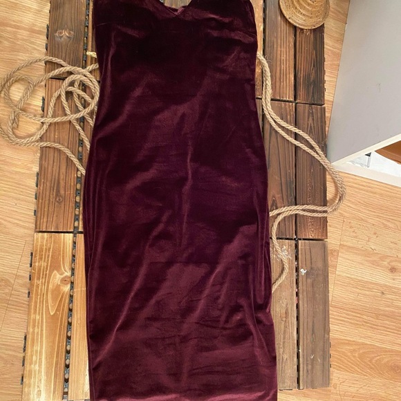 Dress - Picture 2 of 3